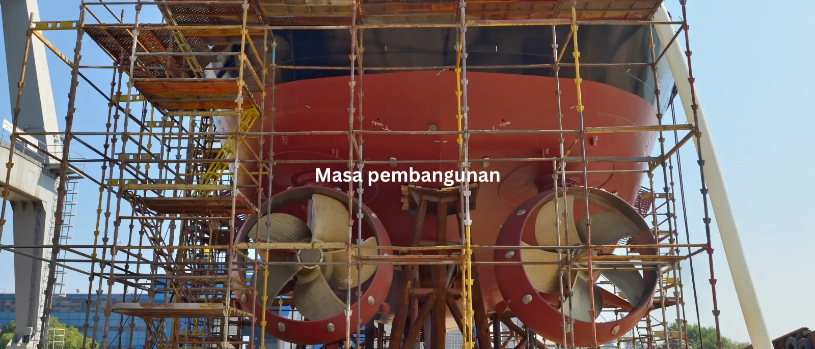 Foto kapal dalam proses docking/reparasi di galangan Tanjung Uncang atau ilustrasi tahapan reparasi